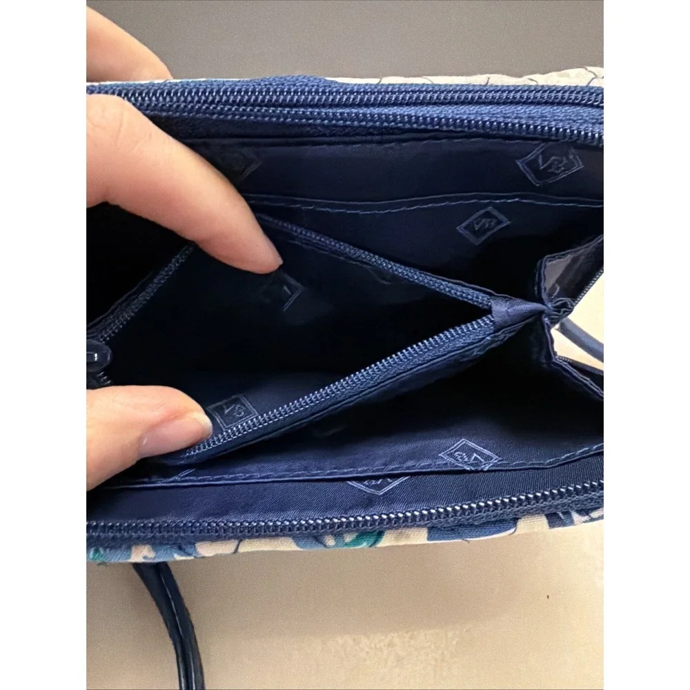 Vera Bradley All in One Zip Wallet Crossbody "Santiago" Retired Pattern 2017 - Picture 13 of 16